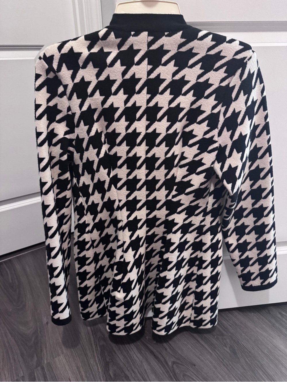 Express Black & White Houndstooth Open-Front Blazer Jacket - Picture 2 of 6